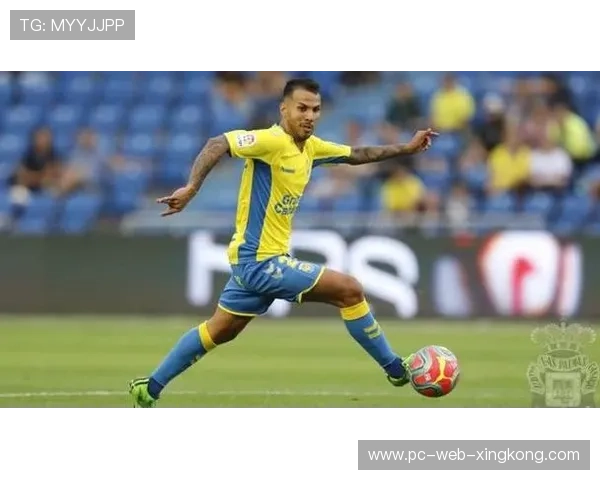 佩德里回撤接应推进