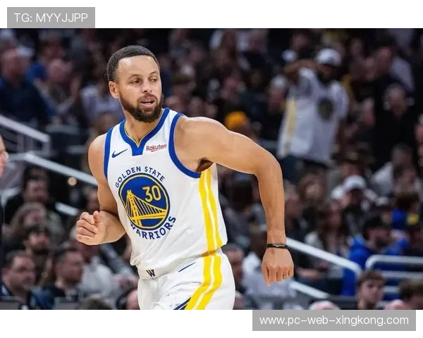 勇士短传快攻测试，库里的外线穿透再次惊艳